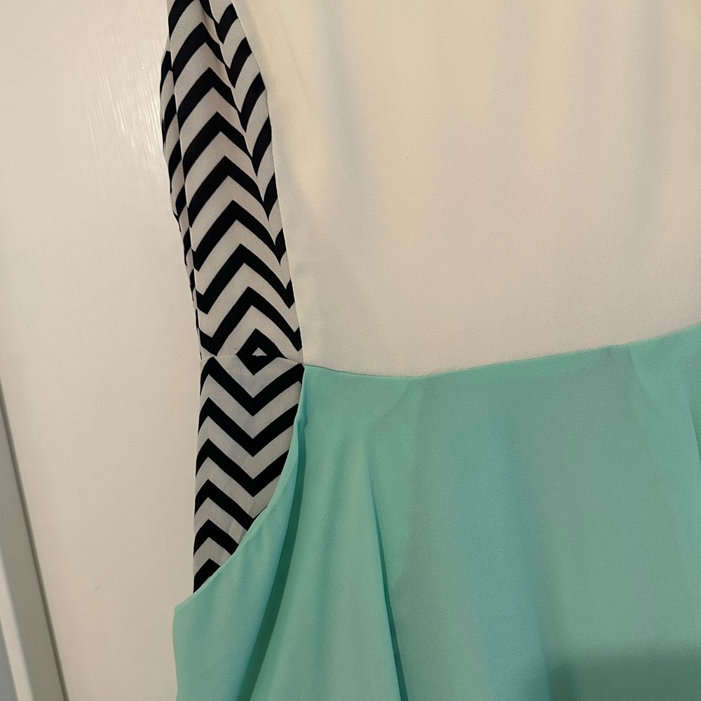 Double Zero Papaya cream/mint chevron sleeveless dress with pockets - Picture 3 of 4
